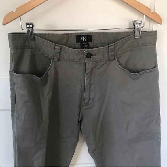 Men’s Grey Calvin Klein 32x32 Slim Fit Pants - Picture 2 of 8